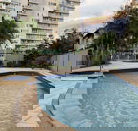 Burleigh Gardens North Hi-Rise - Holiday Cairns