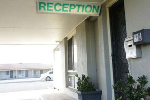 Golden Palms Motel - Holiday Cairns 0