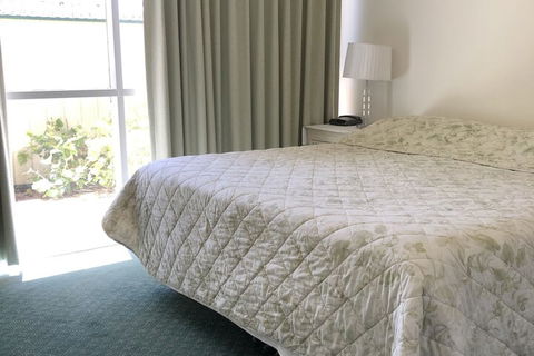 Cottonwood Motor Inn - Holiday Cairns 6