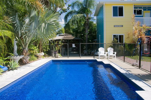 Coral Inn Boutique Hotel - Holiday Cairns 4