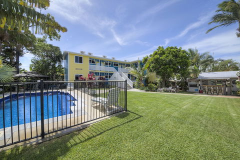 Coral Inn Boutique Hotel - Holiday Cairns 5
