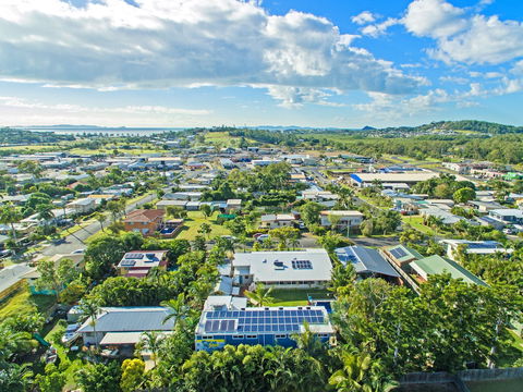 Coral Inn Boutique Hotel - Holiday Cairns 2