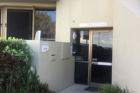 Sandrift Beachfront Apartments - Holiday Cairns 1