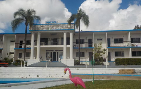 Plantation Retro Motel Tyndale - Holiday Cairns 1