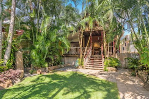 A PERFECT STAY - Longhouse - Holiday Cairns 0