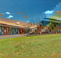 Bushmans Motor Inn - Holiday Cairns