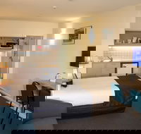 Shoreline Hotel - Holiday Cairns
