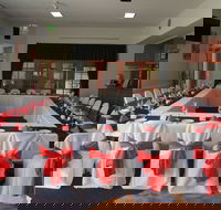 Burkes Hotel Motel - Holiday Cairns