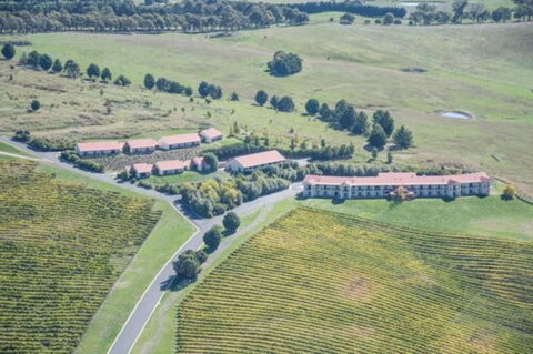 Turners Vineyard Motel And Function Centre - Holiday Cairns 3