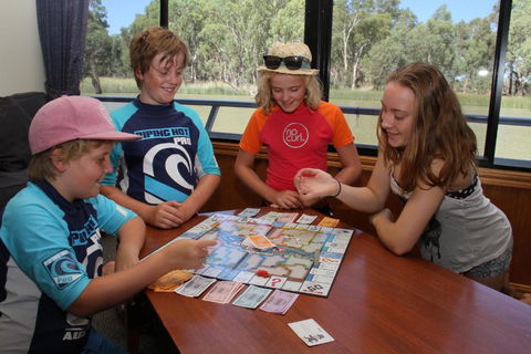 Mildura Houseboats - Holiday Cairns 2