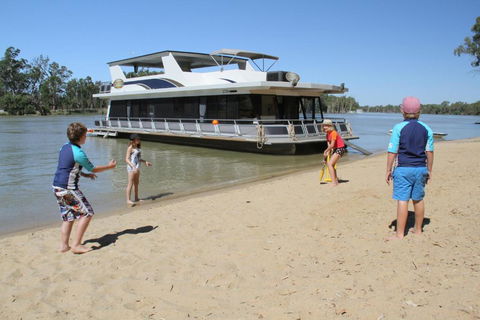 Mildura Houseboats - Holiday Cairns 4