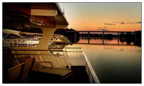 Mildura Houseboats - Holiday Cairns 5