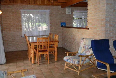 Riverside Cottages Augusta - Holiday Cairns 1