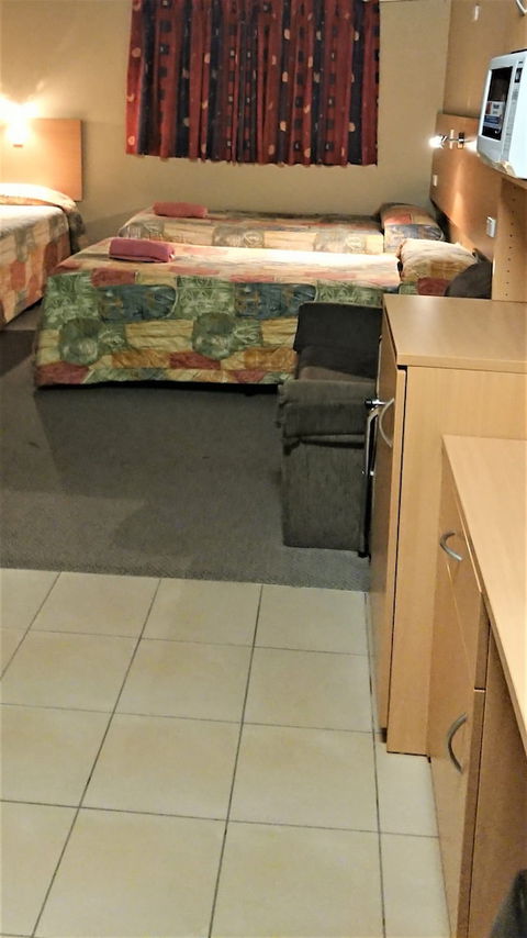 New Olympic Motel - Holiday Cairns 3