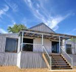Black Sheep Inn - Holiday Cairns