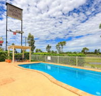 Country Roads Motor Inn Goondiwindi - Holiday Cairns