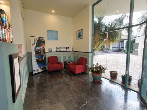 McNevin's Tamworth Motel - Holiday Cairns 5