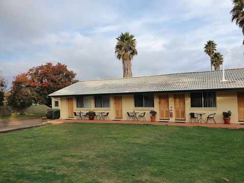 McNevin's Tamworth Motel - Holiday Cairns 2