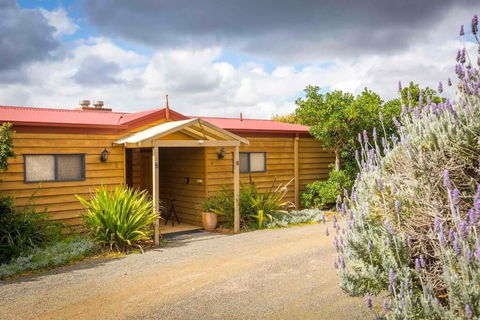 Bimbadeen Estate - Holiday Cairns 0