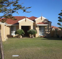 Port Bouvard Beach Holiday Home Mandurah - Holiday Cairns