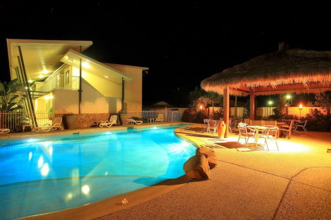 Mayfair Motel Emerald - Holiday Cairns 5