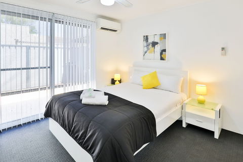 112 Olive Apartments - Holiday Cairns 6
