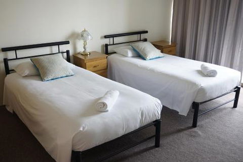 Accommodation Portland Victoria - Holiday Cairns 6