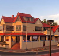 McCloud House - Holiday Cairns