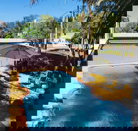 Emerald Highlands Motel - Holiday Cairns