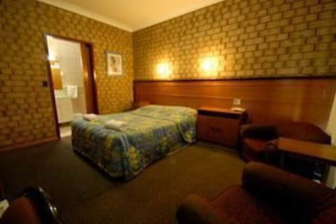 Pavlos Motel - Holiday Cairns 4