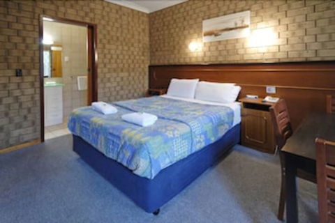 Pavlos Motel - Holiday Cairns 2