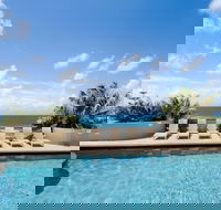 Clubb Coolum Beach Resort - Holiday Cairns