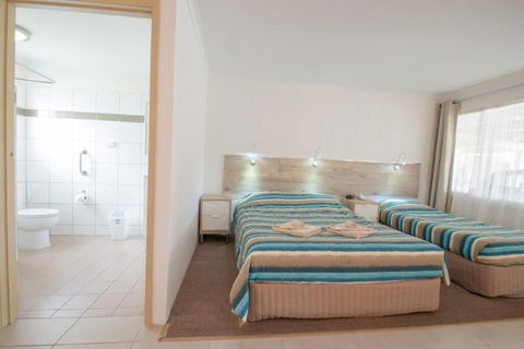 A & A Motel - Holiday Cairns 3