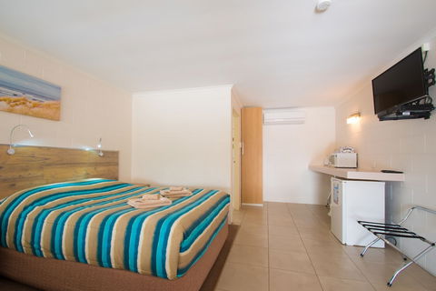 A & A Motel - Holiday Cairns 4