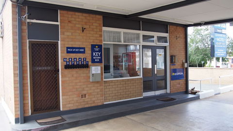 Queanbeyan Motel - Holiday Cairns 1