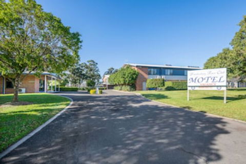 Hawkesbury Race Club Motel - Holiday Cairns 0