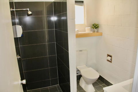 Hideaway Noosa Men Only Beach Resort - Holiday Cairns 3