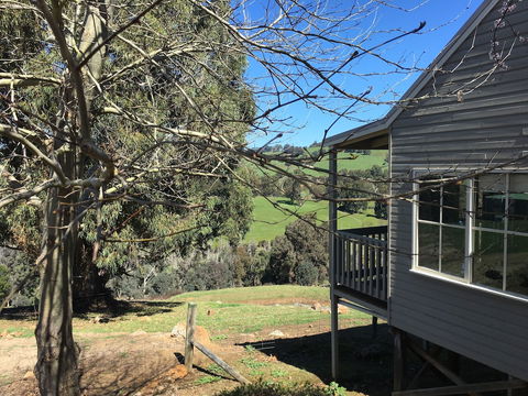 Balingup Highview Chalets - Holiday Cairns 2