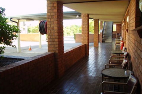 Centabrook Motor Inn - Holiday Cairns 0