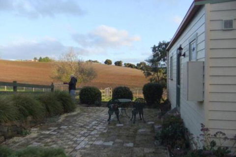 Valleyfield Cottage - Holiday Cairns 0