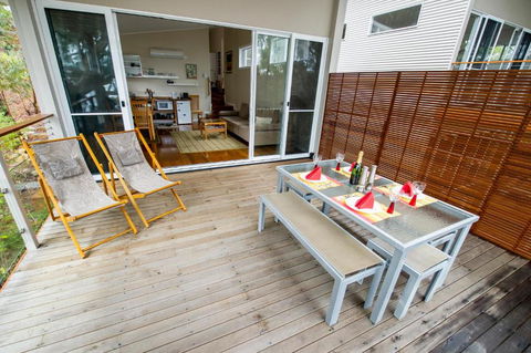 Smiths Lake House - Holiday Cairns 4