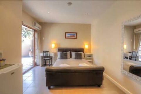 Waikiki Beach Bed & Breakfast - Holiday Cairns 5