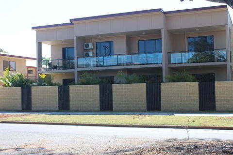 Emerald Western Gateway Motel - Holiday Cairns 1