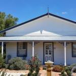 C & As Cottage - Holiday Cairns 0
