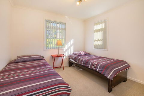 Breeze In Mollymook - Holiday Cairns 3