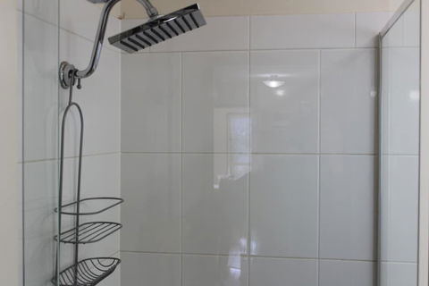 Australian Home Away At East Doncaster Andersons Creek 1 - Holiday Cairns 5