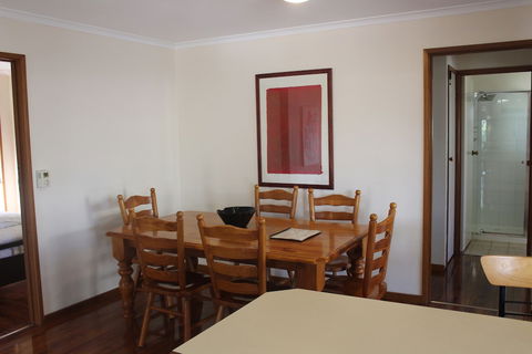 Australian Home Away At East Doncaster Andersons Creek 1 - Holiday Cairns 3