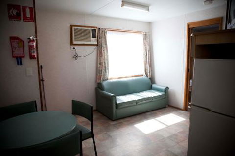 Strayleaves Caravan Park - Holiday Cairns 3