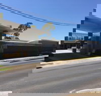Drover's Motor Inn Dalby - Holiday Cairns