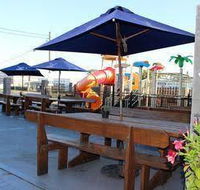 The Railway Hotel - Holiday Cairns